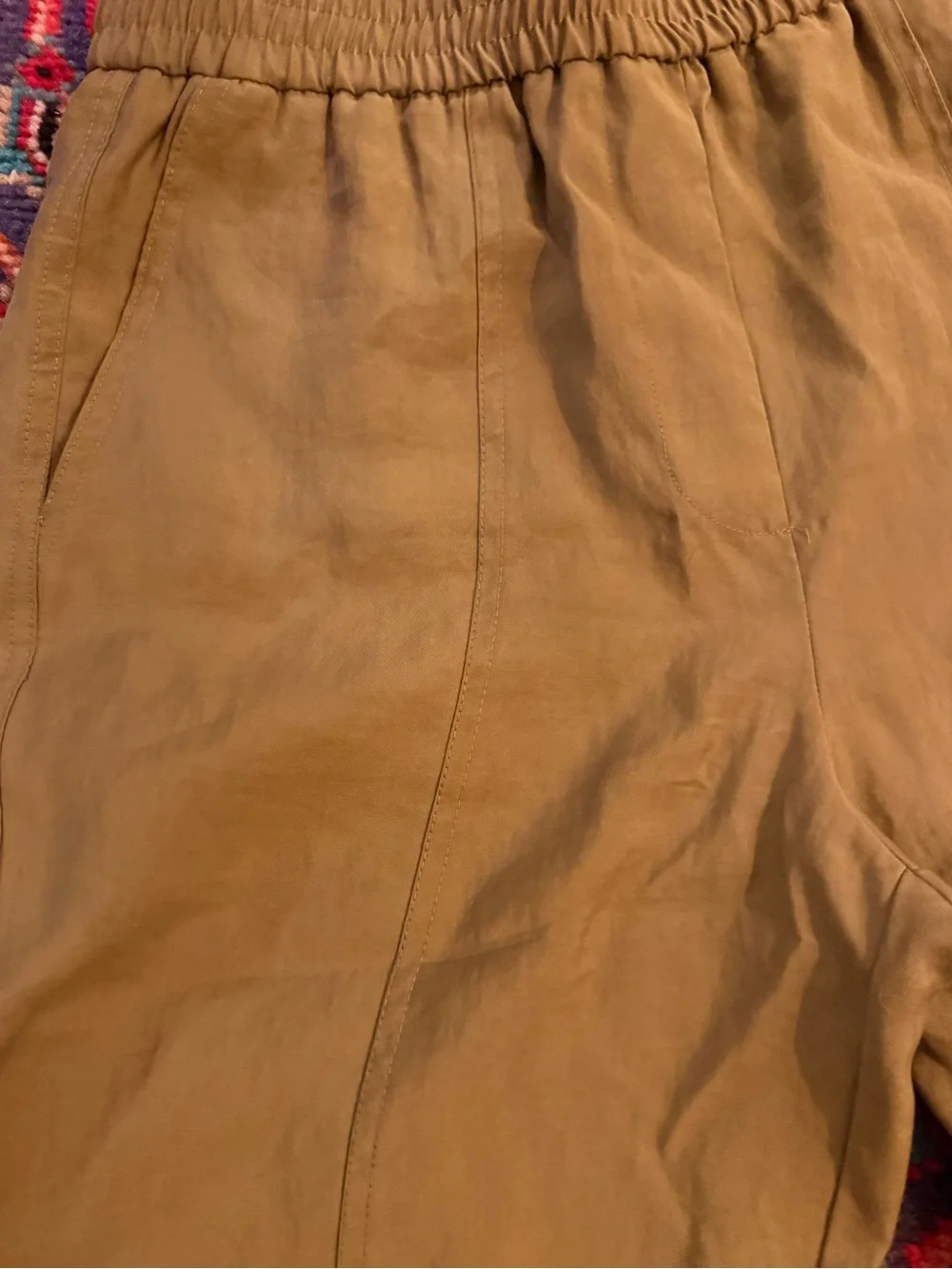 Women’s Casual Elastic-Waist Tan Capris